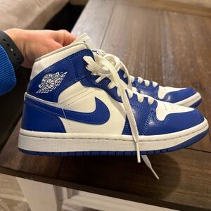 Air Jordan 1 mid “Kentucky Blue”